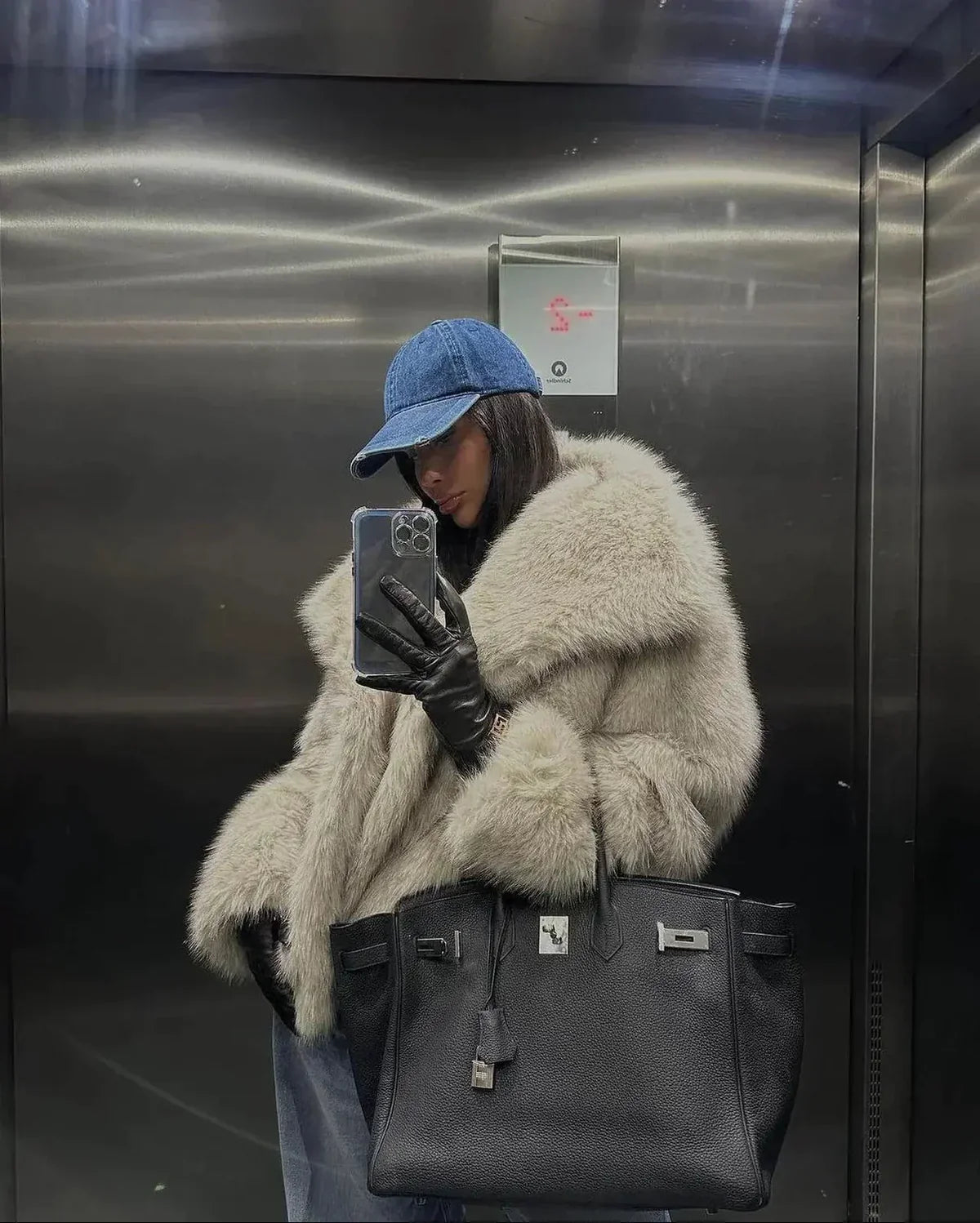 CLEO | Faux fur jas van hét moment