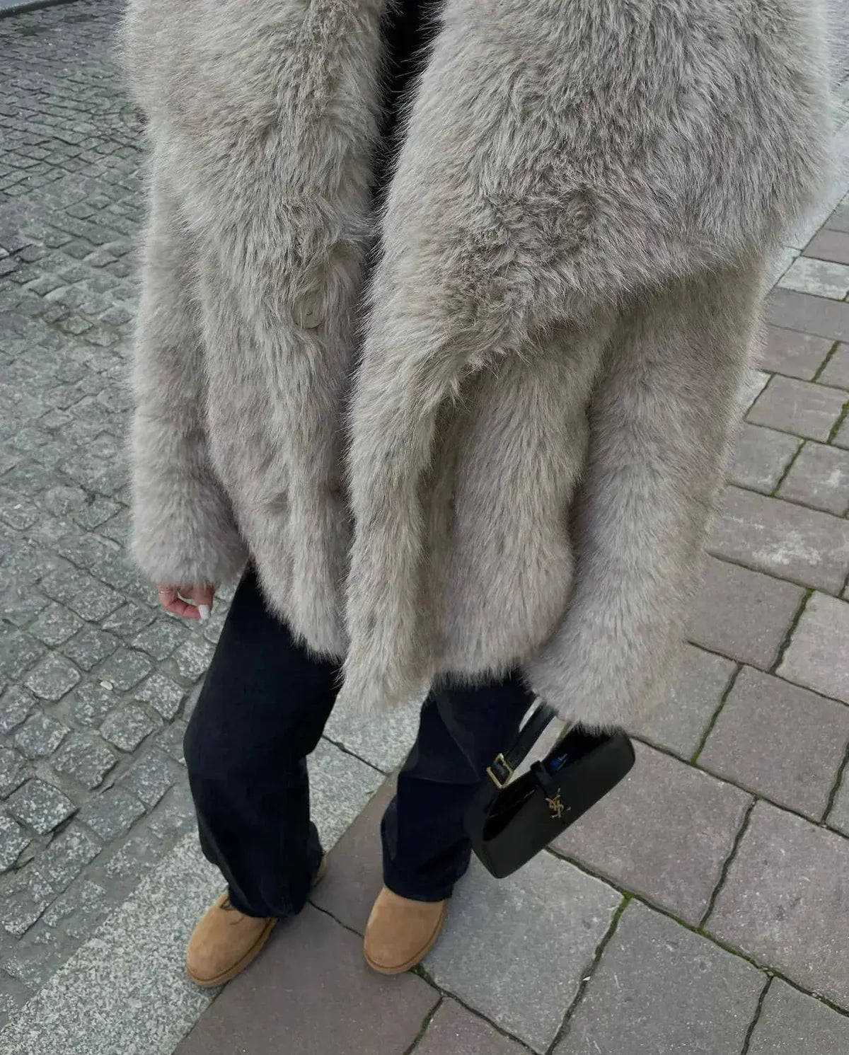 CLEO | Faux fur jas van hét moment