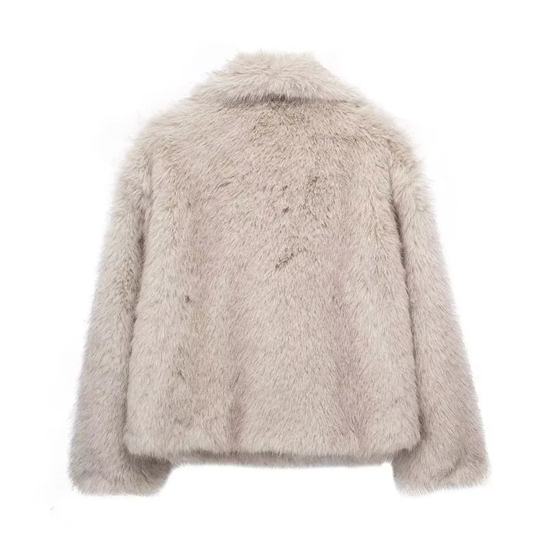 CLEO | Faux fur jas van hét moment