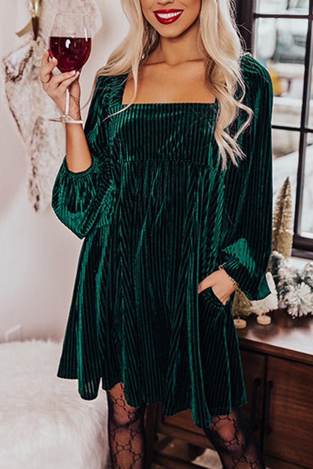 Lucy - Classic Dress 💚♥️