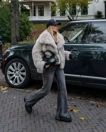 CLEO | Faux fur jas van hét moment