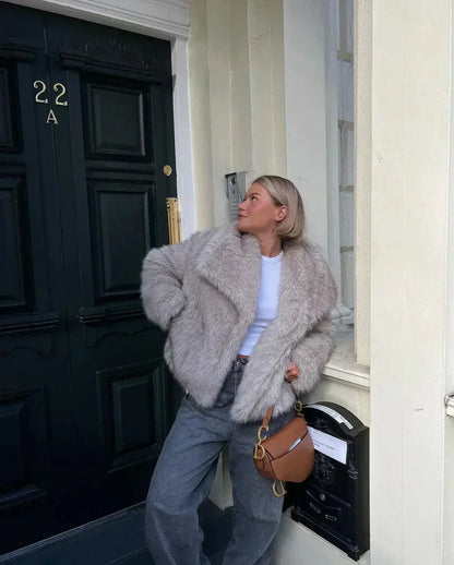 CLEO | Faux fur jas van hét moment